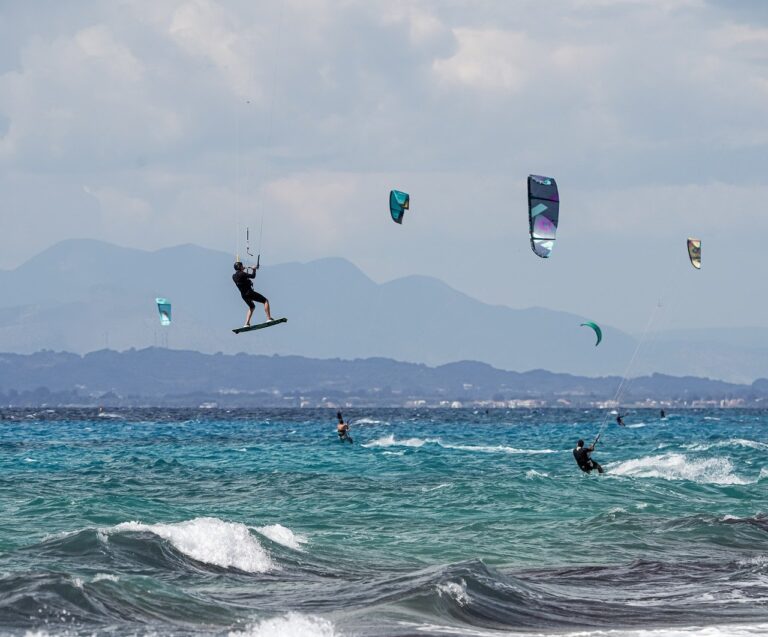 Où partir en octobre pour faire du kitesurf?