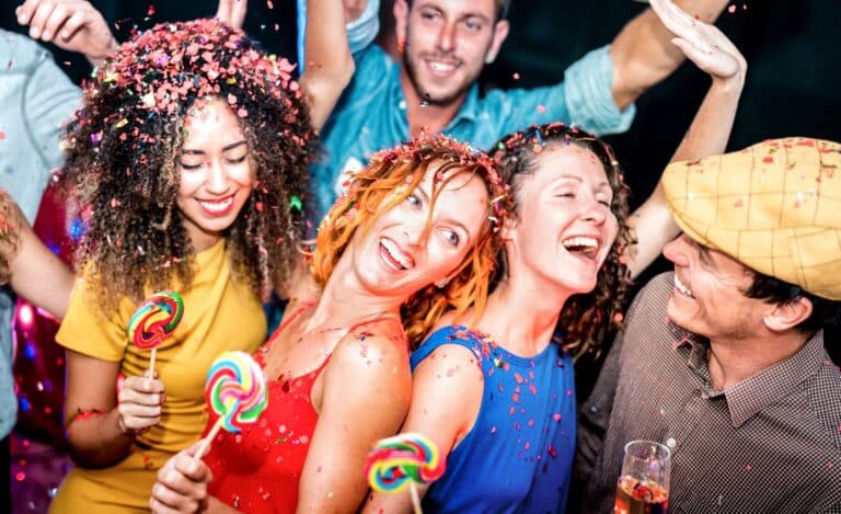 Où aller en août pour faire la fête?